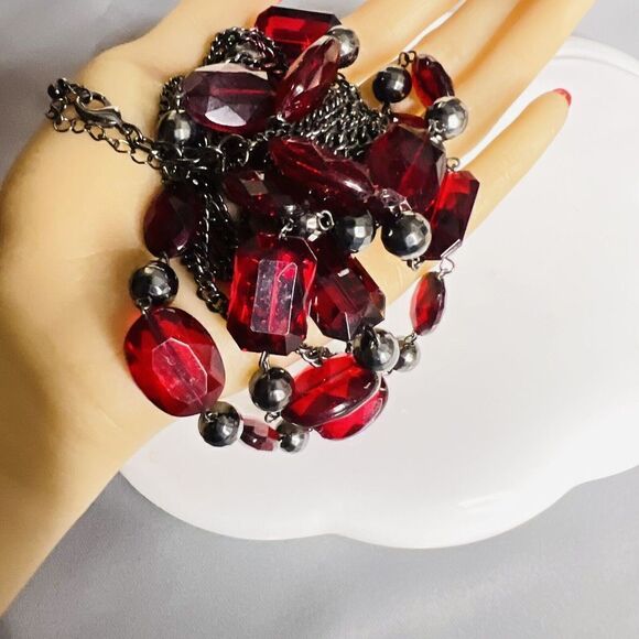Layered Necklace Wine Red Faceted Beads Gunmetal Tone Multi Strand PRETTY 4047 - Picture 5 of 9